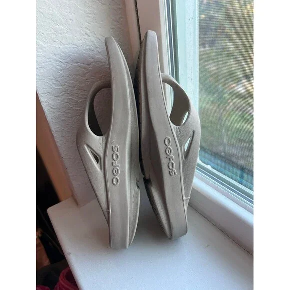 OOfos OOriginal Sandals in Nomad (Taupe/Tan) Men’s 5 | Women’s 7 - Picture 9 of 12